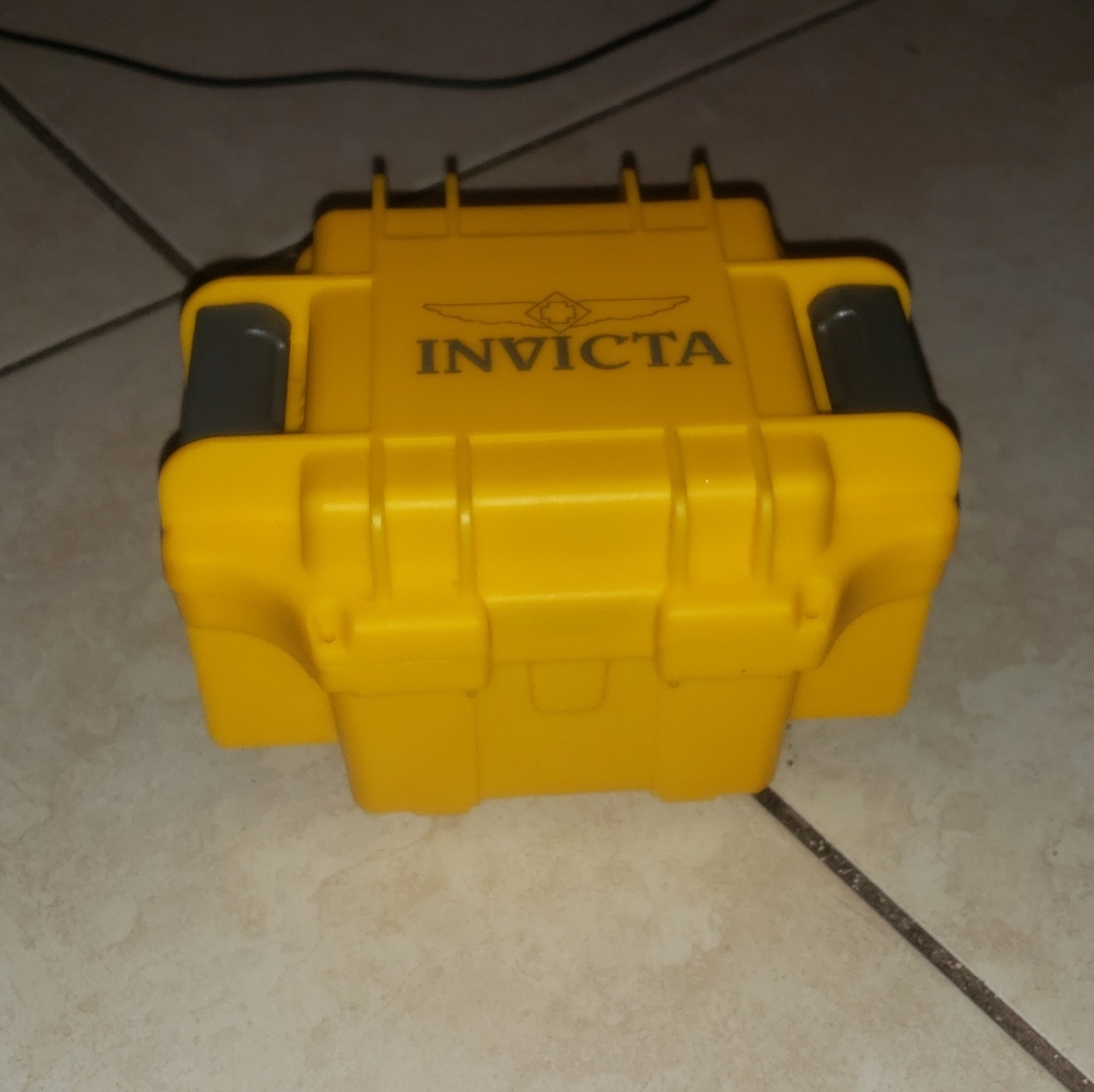 Invicta Watch Box Set - Picture 4 of 5